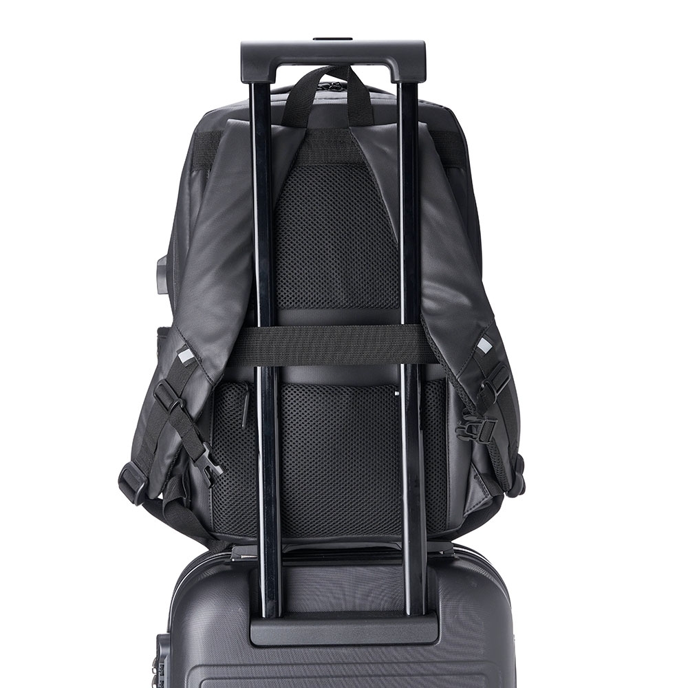 Mochila Couro Sintético USB 20 Litros - PR20061 - Imagem 10